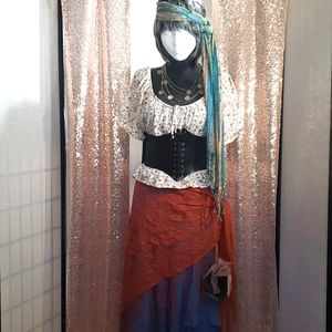 Renaissance Gypsy Pirate Fortune Teller Women's Costune Size M